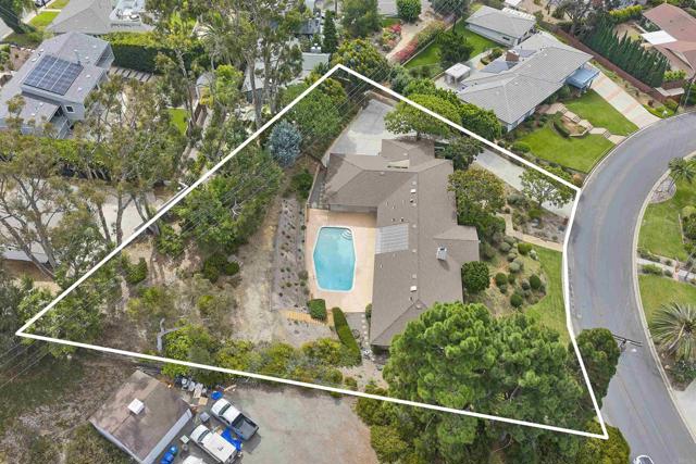 Detail Gallery Image 3 of 66 For 3190 Falcon Dr, Carlsbad,  CA 92008 - 5 Beds | 3 Baths