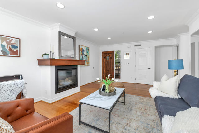 Detail Gallery Image 9 of 28 For 253 N Michigan Ave #2,  Pasadena,  CA 91106 - 2 Beds | 2/1 Baths