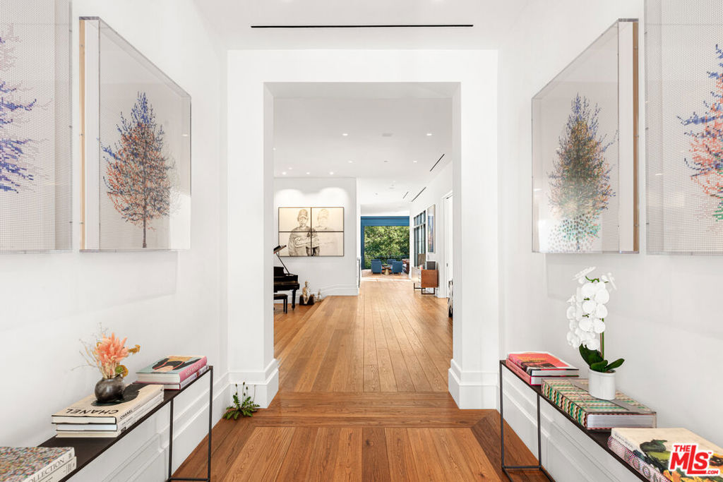 3160 Coldwater Canyon AvenueStudio City img 4