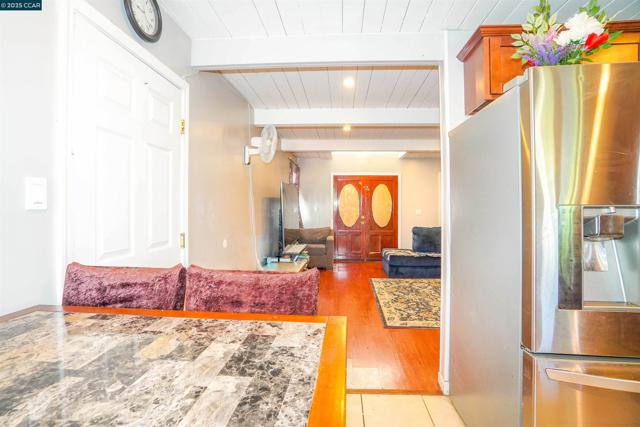 37 Wharf Dr, Bay Point CA: https://media.crmls.org/mediaz/6937273c-1073-49df-8509-e36b14622a59.jpg
