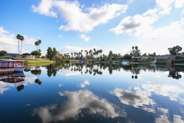 1564 Via Brisa Del Lago, San Marcos CA: https://media.crmls.org/mediaz/69393432-c5c1-4777-a630-d11be15aa9f2.jpg