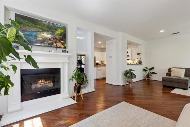 28514 Gulfport Circle, Hayward CA: https://media.crmls.org/mediaz/693a32a2-4472-4213-badf-fd3cbd6d2f43.jpg