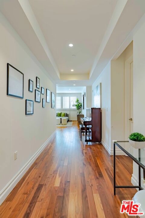 4661 Wilshire Boulevard, Los Angeles CA: https://media.crmls.org/mediaz/693b9e35-c109-418f-8740-a42c24dbc20c.jpg