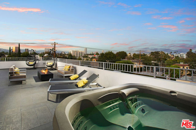 6066 Saturn Street, Los Angeles CA: https://media.crmls.org/mediaz/693baae9-c49f-471e-bd62-b1098757a8e3.jpg