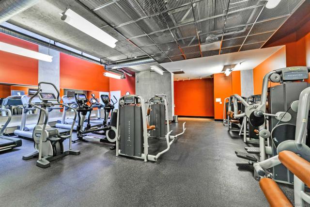 321 10th Ave, San Diego CA: https://media.crmls.org/mediaz/693d0c05-7dd6-4e01-bfb8-c84a63c0b32a.jpg