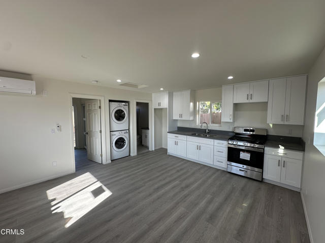 349 Saratoga Street, Fillmore CA: https://media.crmls.org/mediaz/693d8190-cf8a-4416-a585-2d1241175bc7.jpg