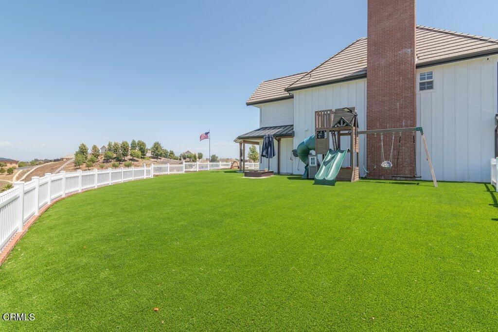 https://media.crmls.org/mediaz/693dcfad-b4ab-4b62-ac3d-5012d6f68fb2.jpg?preset=X-Large