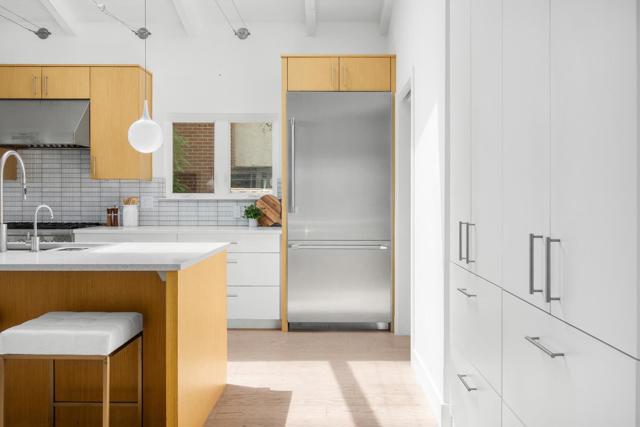 230 Thunderbird Drive, Aptos CA: https://media.crmls.org/mediaz/693e881c-2b61-4f48-8d62-8f04e27675fa.jpg