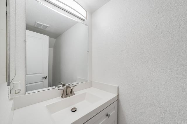 Detail Gallery Image 12 of 19 For 1477 79 14th St #1477,  Imperial Beach,  CA 91932 - 2 Beds | 1/1 Baths