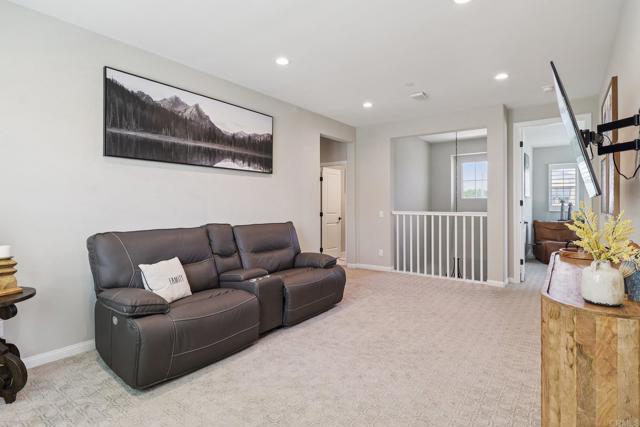 1112 Camino Prado, Chula Vista CA: https://media.crmls.org/mediaz/693ee7ec-9455-4377-920b-08112edbc0b4.jpg