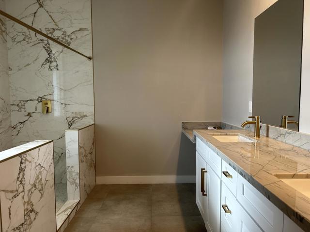 41575 Ashford Place Place, Indio CA: https://media.crmls.org/mediaz/693f3b5d-e21f-4b41-b7e7-f128bcf94821.jpg