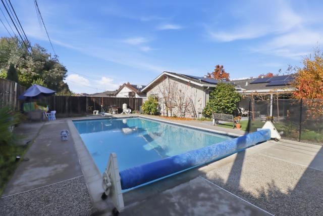 1054 Fleetwood Drive, San Jose CA: https://media.crmls.org/mediaz/693f4be7-caad-46a1-8510-a616e17b4b89.jpg