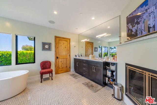 2841 Montcalm Avenue, Los Angeles CA: https://media.crmls.org/mediaz/6941691d-4d4c-485d-b3d7-de19be4fe2f9.jpg
