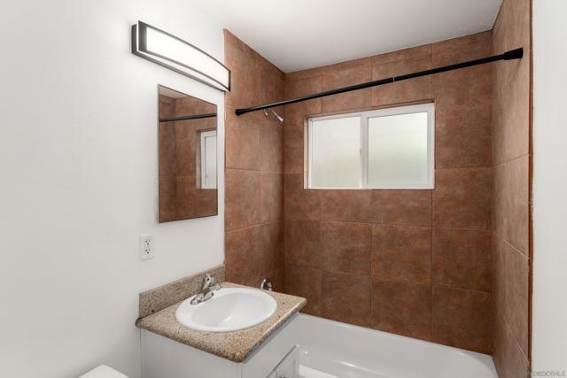 4654 33rd St, San Diego CA: https://media.crmls.org/mediaz/69419670-9aab-4e8d-9b54-f8988191566f.jpg