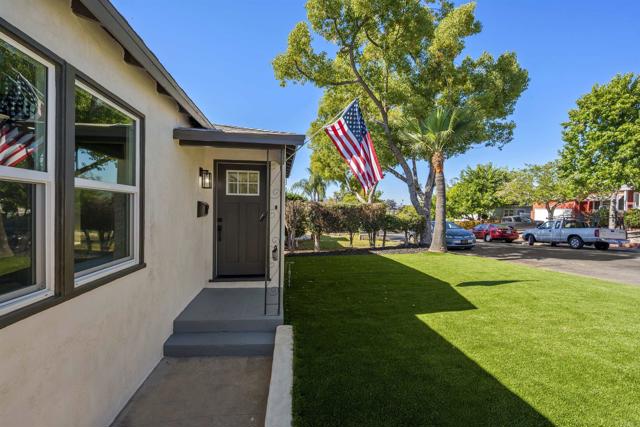 4138 Blackton Dr, La Mesa CA: https://media.crmls.org/mediaz/6941f499-3420-403f-869e-3f1abe04f121.jpg