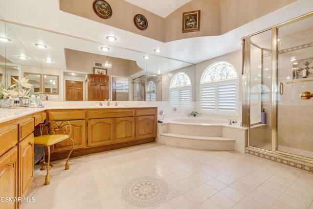 18128 Sandringham Court, Porter Ranch CA: https://media.crmls.org/mediaz/69423946-463f-4670-a0be-a2aec2d4ce2c.jpg