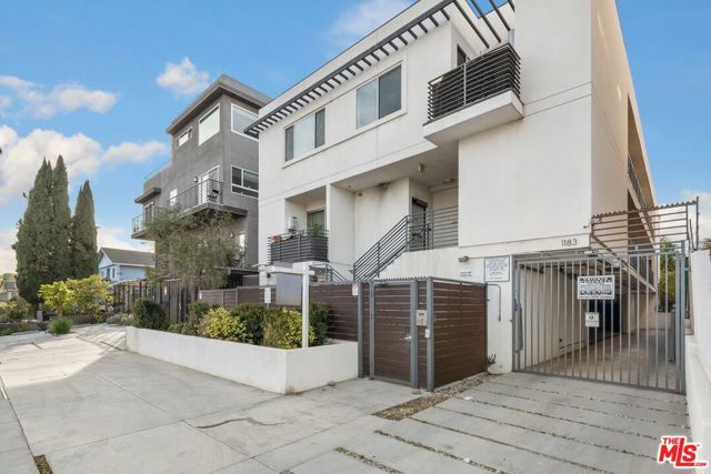 1183 CRENSHAW Boulevard, Los Angeles CA: https://media.crmls.org/mediaz/6942477b-342c-478f-99be-395320975470.jpg