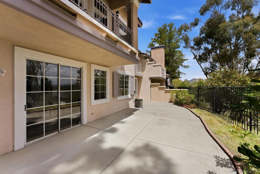 12041 Tivoli Park Row 2 - photo 15