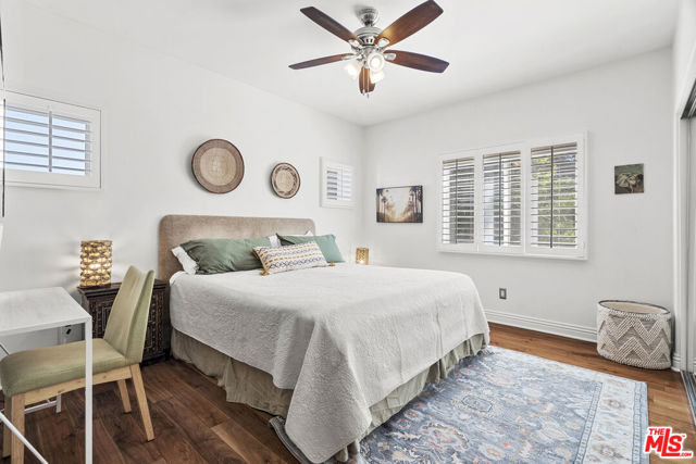 4544 Tobias Avenue, Sherman Oaks CA: https://media.crmls.org/mediaz/69445631-bd5c-4a17-83d1-60f23f0cb65f.jpg