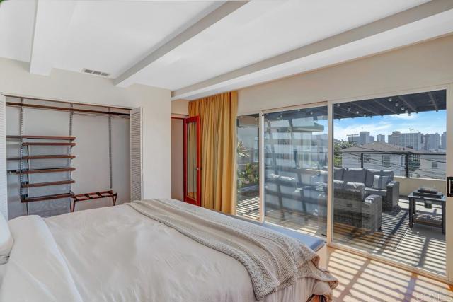 2204 2206 Albatross Street, San Diego CA: https://media.crmls.org/mediaz/694468c7-f2df-494f-a438-2b5239ce6bf0.jpg