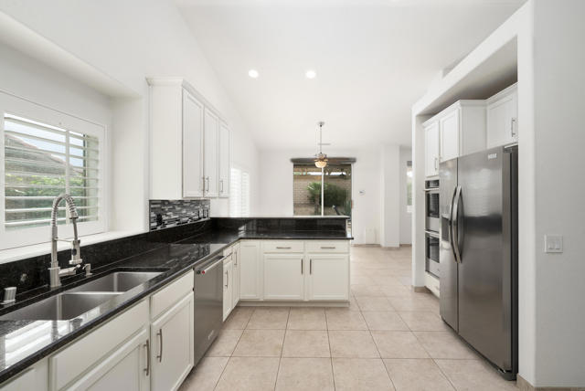 112 Clearwater Way, Rancho Mirage, CA 92270