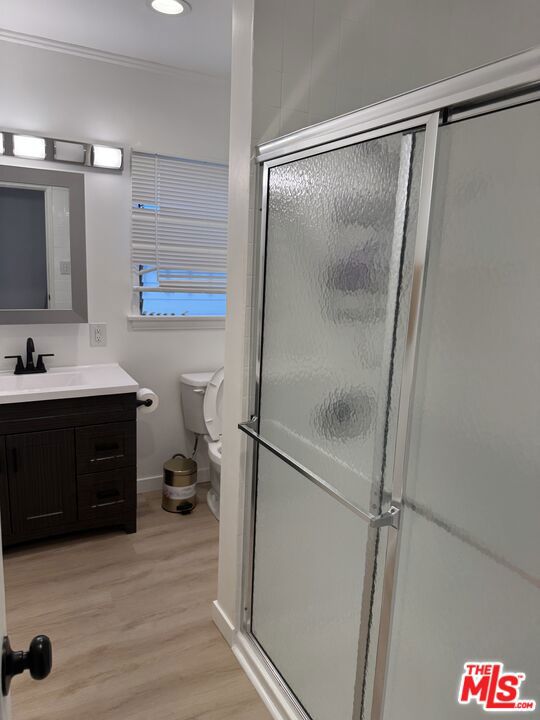 931 S Sherbourne Drive, Los Angeles CA: https://media.crmls.org/mediaz/6945f6ef-c5b3-4a20-8f52-c4b716669838.jpg