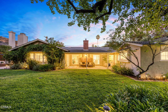 4929 Oakwood Avenue, La Canada Flintridge CA: https://media.crmls.org/mediaz/69479b15-ed54-485b-8cb0-aa5bfdddf1db.jpg