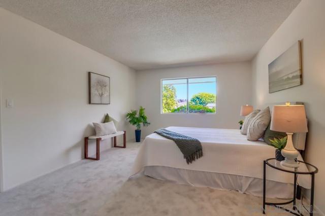 4402 Collwood Ln, San Diego CA: https://media.crmls.org/mediaz/69483e17-afa2-4f11-9621-02b489b415fc.jpg