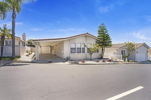 2010 W San Marcos Boulevard, San Marcos CA: https://media.crmls.org/mediaz/6948476a-dec5-44d6-a4ae-a12affa7048d.jpg