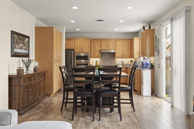 371 Huerta Street, Oxnard CA: https://media.crmls.org/mediaz/69494171-c417-4539-8ed2-2ee24d54abda.jpg