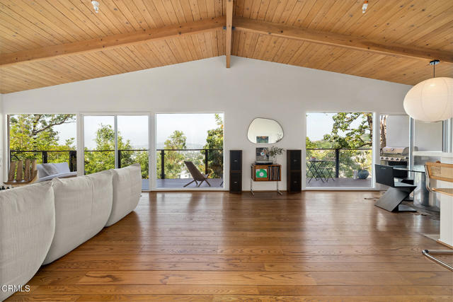 6201 1/4 Saylin Lane, Los Angeles CA: https://media.crmls.org/mediaz/6949c796-223f-4757-8016-9dc0bd829fed.jpg