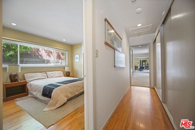 13044 Sky Valley Road, Los Angeles CA: https://media.crmls.org/mediaz/6949cb4b-5317-4f17-afe2-8cadb5327aae.jpg