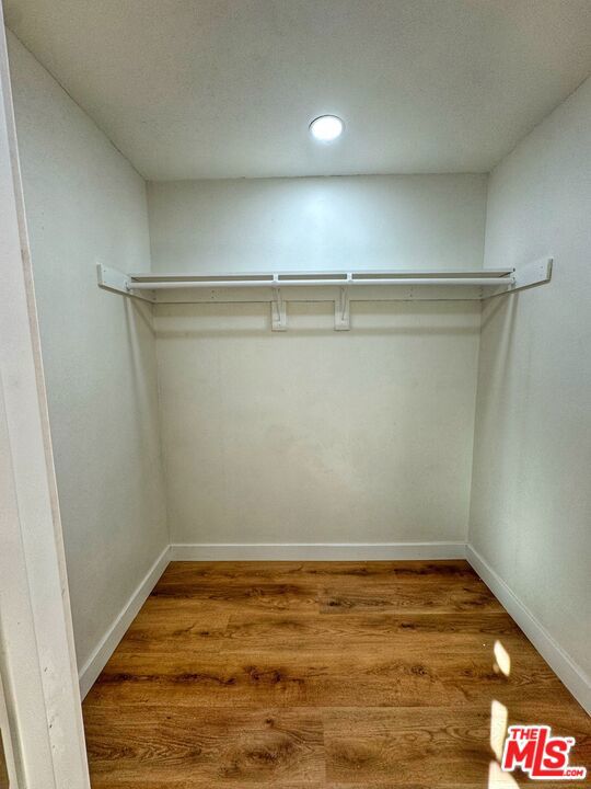 619 Elm Avenue, Inglewood CA: https://media.crmls.org/mediaz/694a29fd-dc66-48a7-9c33-3175932ef8be.jpg