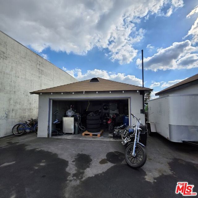 2446 2452 Durfee Avenue, El Monte CA: https://media.crmls.org/mediaz/694a4452-f7ff-4be8-9791-f77504d3d486.jpg