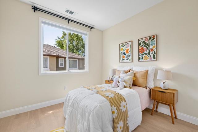 1180 Glin Terrace, Sunnyvale CA: https://media.crmls.org/mediaz/694ab9e3-96a6-4976-b61f-45ce5b12870e.jpg