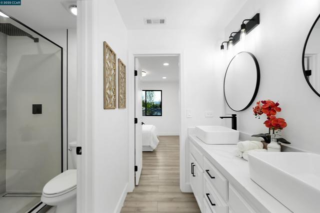 27 Briarwood Ct, Brentwood CA: https://media.crmls.org/mediaz/694aebed-6508-4fd9-9a69-24eefd66c917.jpg