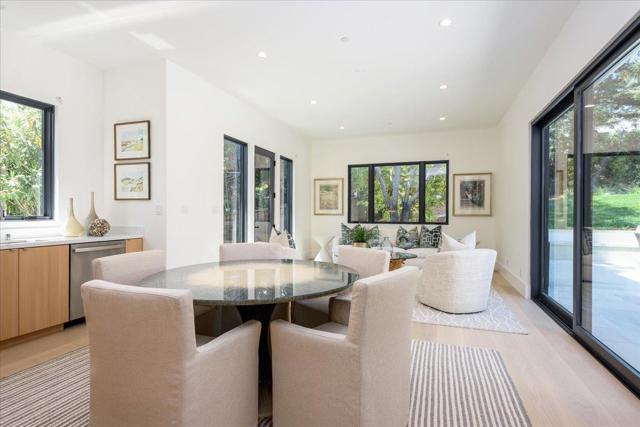 1025 Continental Drive, Menlo Park CA: https://media.crmls.org/mediaz/694bdc01-5a2d-4133-8a46-5ee8c375613d.jpg