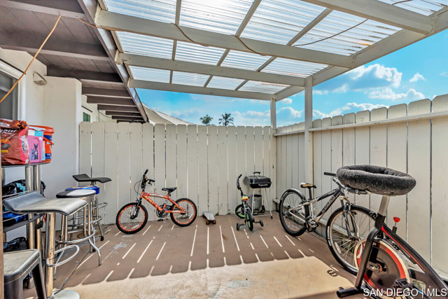 157 59 Natal WAY, Vista CA: https://media.crmls.org/mediaz/694c3346-0b6d-4a30-873b-edff317a7ef9.jpg