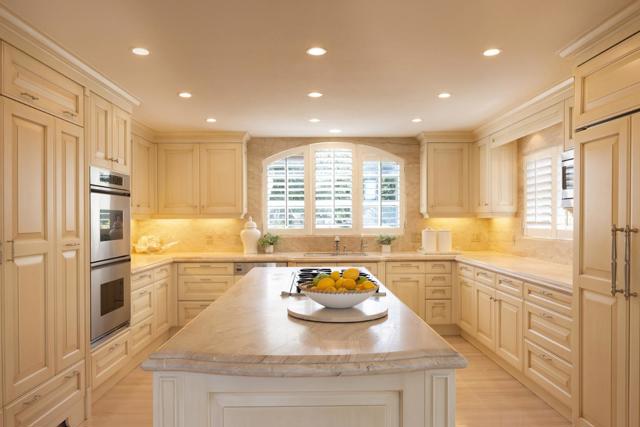 26048 Paseo Del Sur, Monterey CA: https://media.crmls.org/mediaz/694c77de-1640-41b4-a912-c74c5089f6b3.jpg