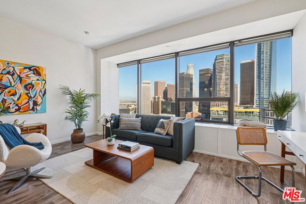 1100 Wilshire Boulevard #2209