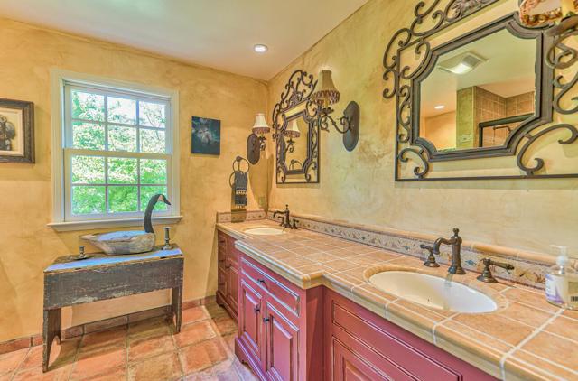 29225 Chualar Canyon Road, Chualar CA: https://media.crmls.org/mediaz/694d2fe3-85f3-497f-b8b3-a0ae23d2349e.jpg