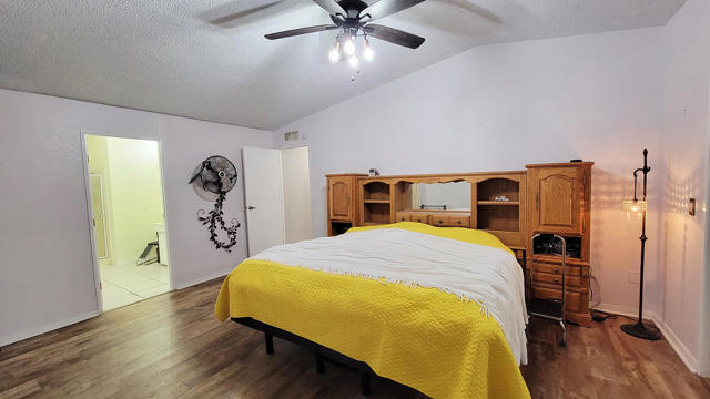 34610 Branding Iron Lane, Thousand Palms CA: https://media.crmls.org/mediaz/694dac44-78d8-4ad1-b12d-3c25ea8efcb2.jpg