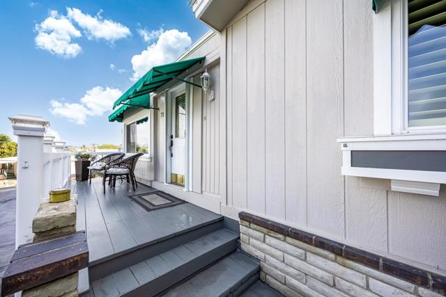2130 Sunset Dr, Vista CA: https://media.crmls.org/mediaz/694dbd51-51d1-4d80-9d77-f057210be666.jpg