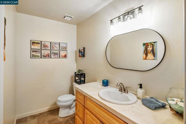 154 Turnberry Way, Vallejo CA: https://media.crmls.org/mediaz/694dbf3e-6c97-4b82-9aaf-b942c995347a.jpg