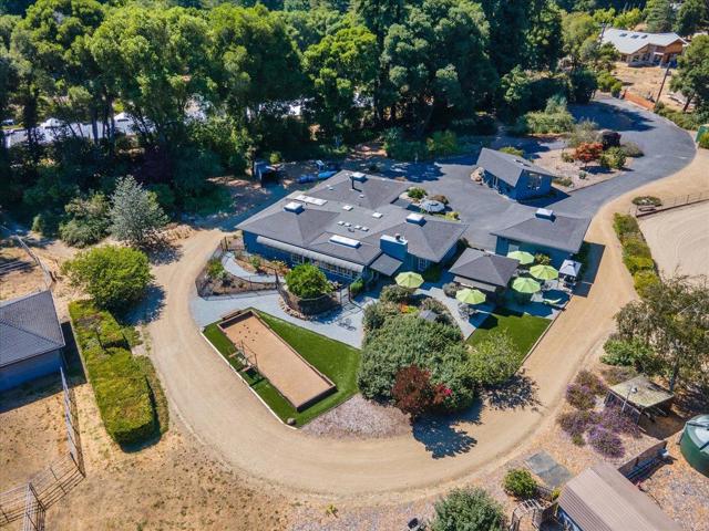 4711 Old San Jose Road, Soquel CA: https://media.crmls.org/mediaz/694ed94a-d5cd-4da2-acad-9d00459468d6.jpg