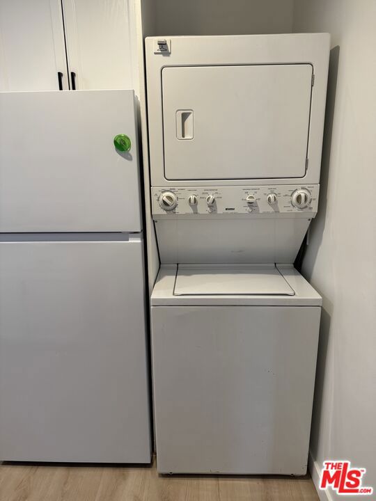 931 S Sherbourne Drive, Los Angeles CA: https://media.crmls.org/mediaz/694f6354-a436-4136-86c9-f7e039e70aa5.jpg