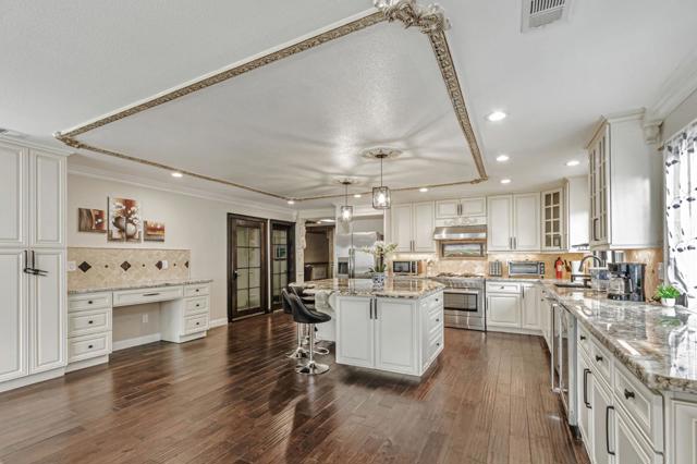 101 S 13th Street, San Jose CA: https://media.crmls.org/mediaz/694fde47-788f-4b1e-bc97-060c327e89a5.jpg