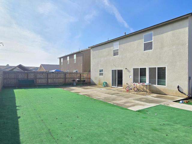 256 San Pelmo Court, Los Banos CA: https://media.crmls.org/mediaz/6950618f-7d28-41f4-9b34-bcc2be7f423a.jpg