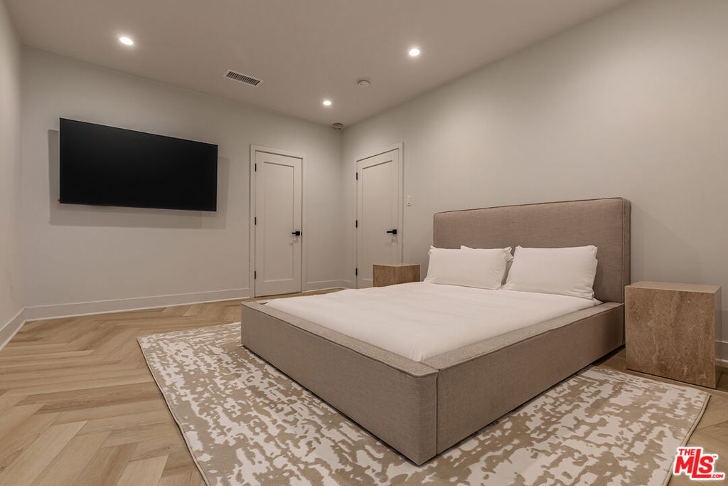 MLS #26862555 image #42