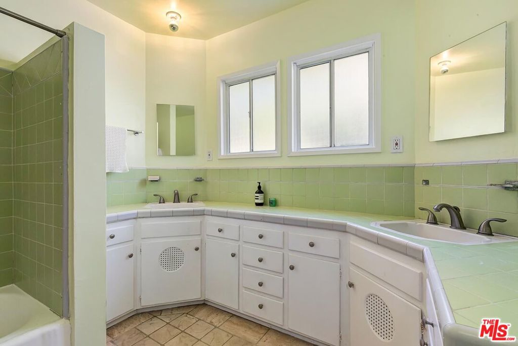 MLS #25612815 image #20